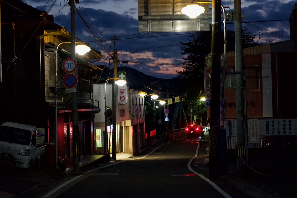 夜の金屋を再訪する