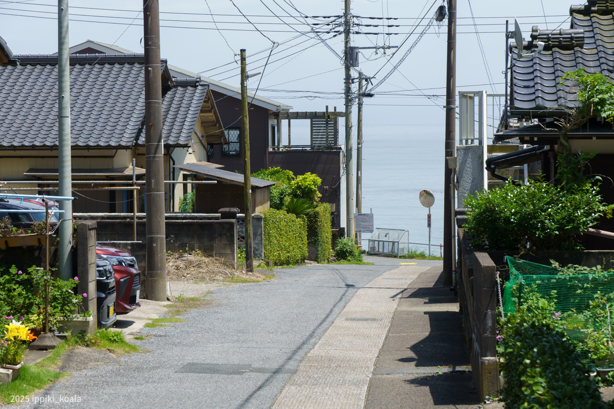 家の先には海が