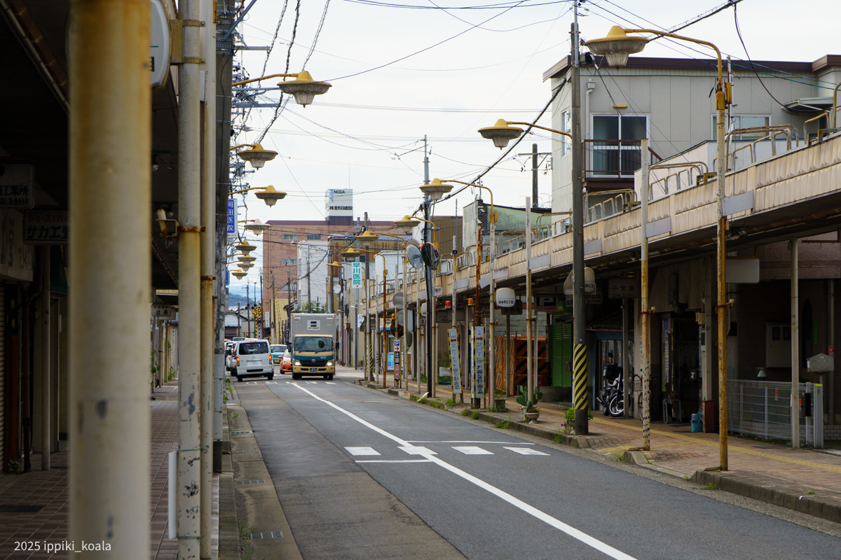映画内でもレトロな電灯が印象的だった
