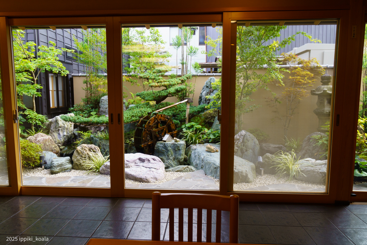 かなりきれいな店内