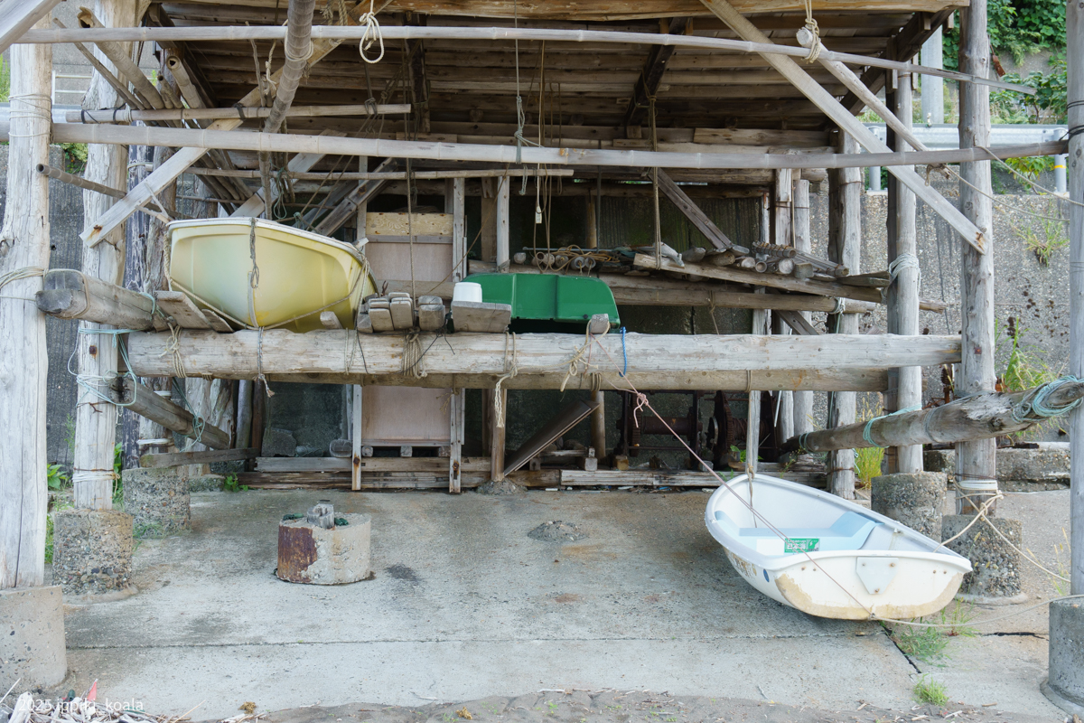 
一つだけ船が置いてあった
