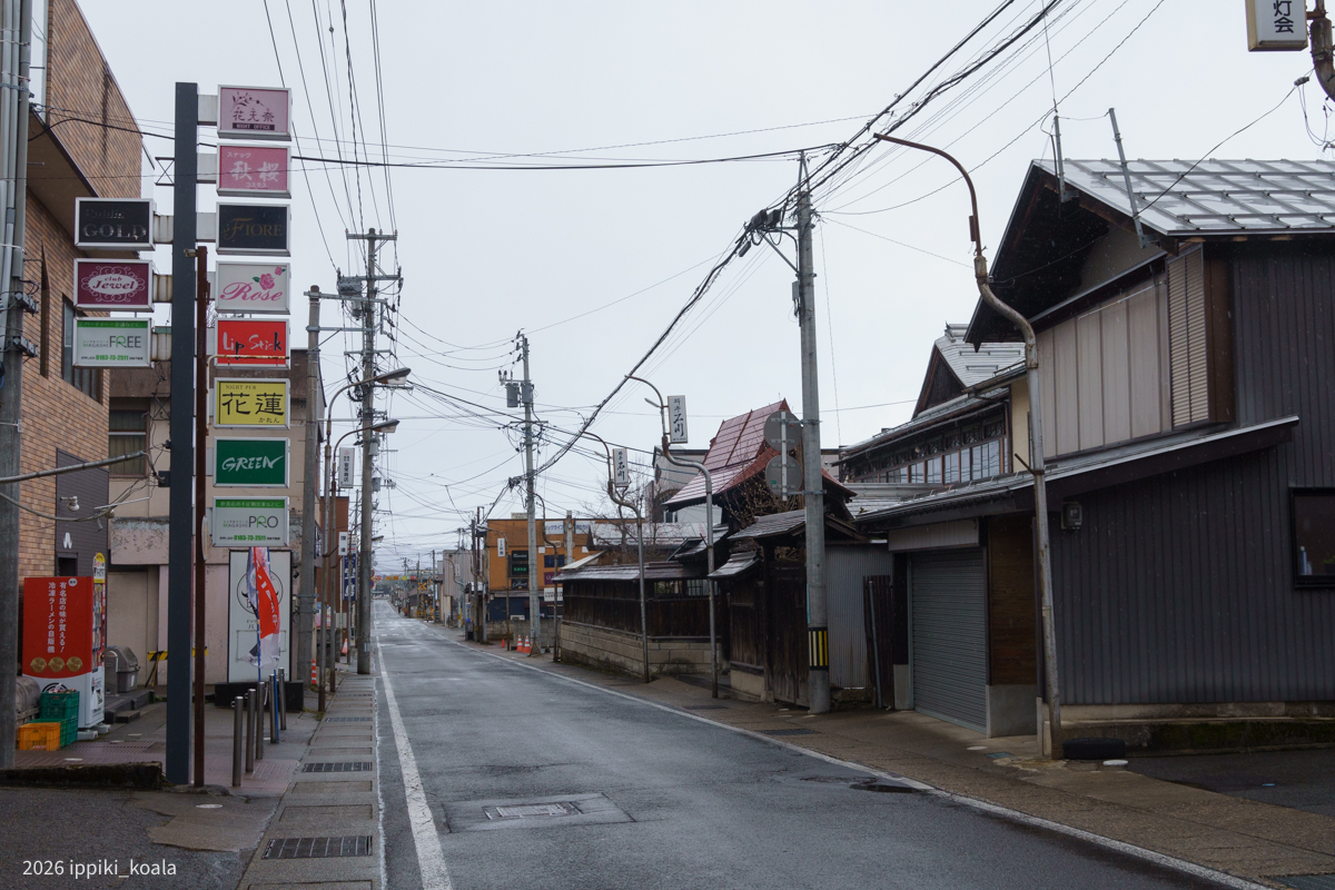 スナックのような建物があってテンションが上がる