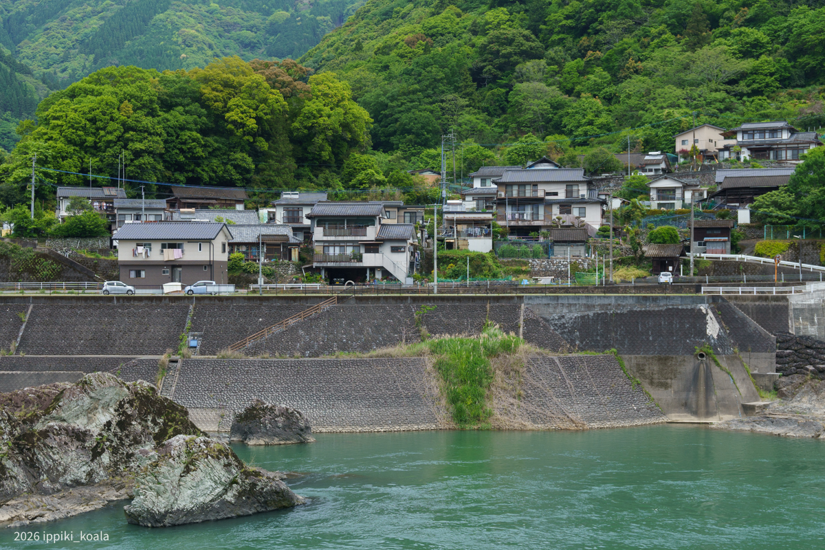対岸
